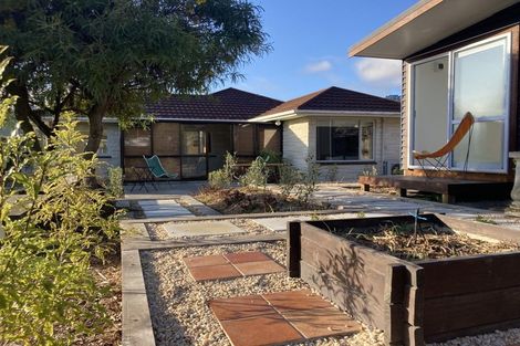 Photo of property in 2/10 Taupata Street, Redcliffs, Christchurch, 8081