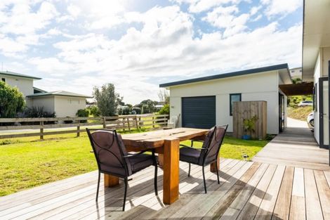 Photo of property in 64a Moir Point Road, Mangawhai Heads, Mangawhai, 0505