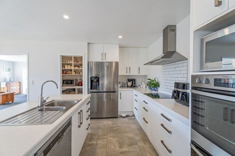 Photo of property in 346 Cook Drive, Whitianga, 3510