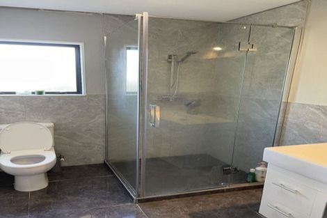 Photo of property in 27 Charles Prevost Drive, The Gardens, Auckland, 2105