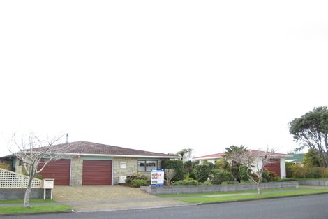 Photo of property in 12 Karina Road, Merrilands, New Plymouth, 4312