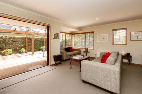 Photo of property in 7a Palm Avenue, Hokowhitu, Palmerston North, 4410