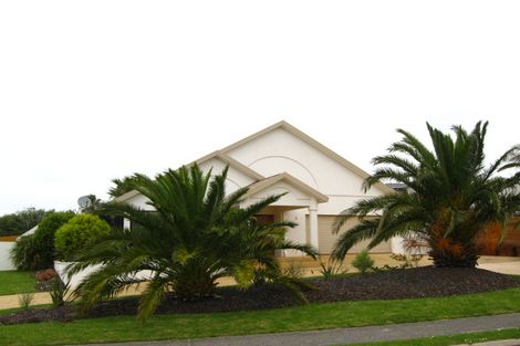 Photo of property in 5 Alec Craig Way, Gulf Harbour, Whangaparaoa, 0930