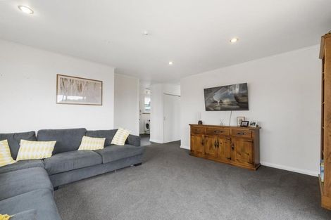 Photo of property in 10 Okoroire Street, Tirau, 3410