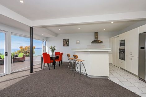 Photo of property in 132 Priestley Terrace, Bluff Hill, Napier, 4110