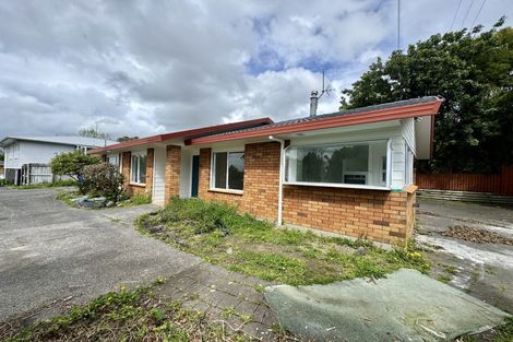 Photo of property in 6 Porter Avenue, Te Atatu South, Auckland, 0610