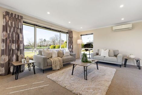 Photo of property in 43 Plescher Crescent, Leamington, Cambridge, 3432