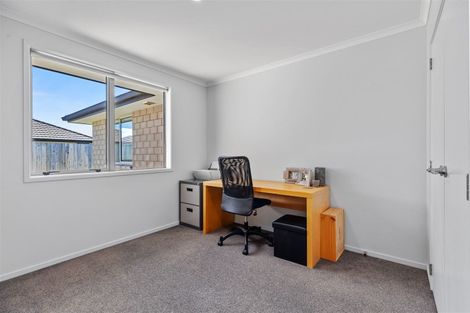 Photo of property in 10 Oka Street, Papamoa Beach, Papamoa, 3118