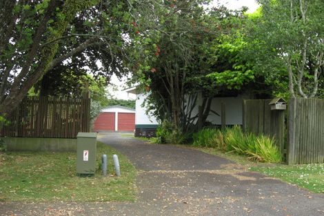 Photo of property in 15 Waterlea Avenue, Mangere Bridge, Auckland, 2022