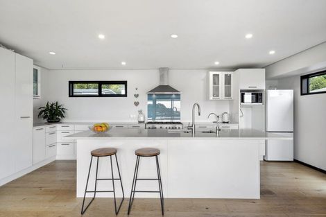 Photo of property in 1/870 Beach Road, Waiake, Auckland, 0630