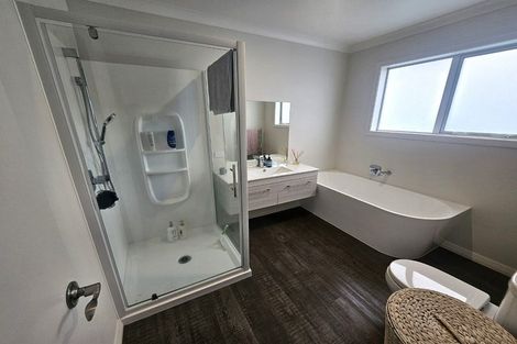 Photo of property in 34 Hanlow Place, Pyes Pa, Tauranga, 3112