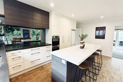 Photo of property in 19 Mappin Place, Chatswood, Auckland, 0626