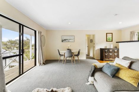 Photo of property in 1/32 Tree View Avenue, Glenfield, Auckland, 0629