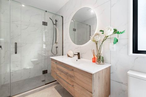 Photo of property in 70c Bond Crescent, Forrest Hill, Auckland, 0620