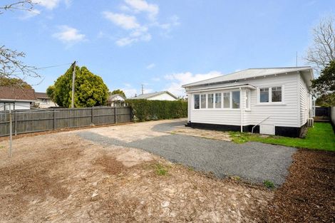 Photo of property in 20 Woodglen Road, Glen Eden, Auckland, 0602