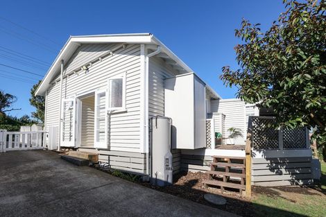 Photo of property in 69 Clemow Road, Fitzroy, New Plymouth, 4312