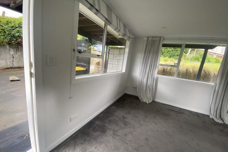 Photo of property in 19 Zande Terrace, Tawa, Wellington, 5028