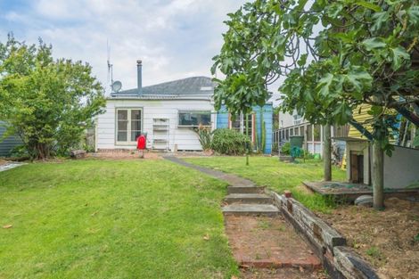 Photo of property in 25 Mason Terrace, Gonville, Whanganui, 4501