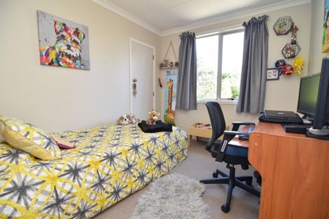 Photo of property in 65 Victoria Street, Carterton, 5713