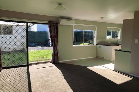 Photo of property in 2/19 Tatariki Street, Rosehill, Papakura, 2113