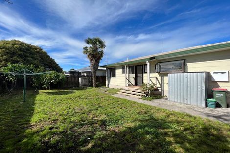 Photo of property in 8 Pringle Place, Nawton, Hamilton, 3200