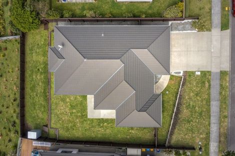 Photo of property in 17 Tongariro Drive, Aotea, Porirua, 5024