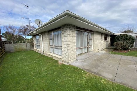 Photo of property in 9 Raglan Avenue, Cloverlea, Palmerston North, 4412
