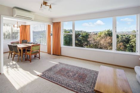 Photo of property in 28 Fairburn Grove, Johnsonville, Wellington, 6037