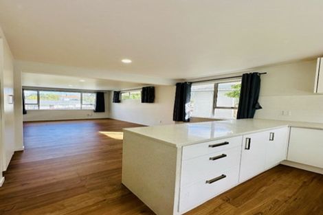 Photo of property in 48 Glynnbrooke Street, Te Atatu South, Auckland, 0610