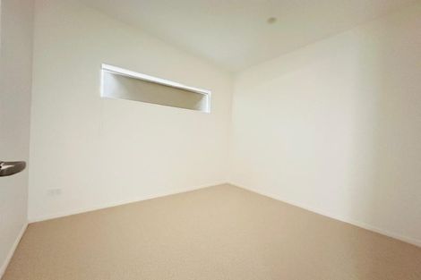 Photo of property in 39 Lawson Creek Street, Massey, Auckland, 0614