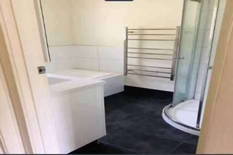 Photo of property in 61 Peach Road, Glenfield, Auckland, 0629