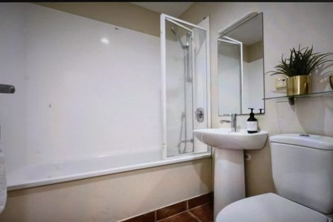 Photo of property in 9 Mt Lebanon Lane, Henderson, Auckland, 0612