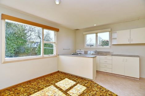 Photo of property in 2/37 Prestons Road, Redwood, Christchurch, 8051