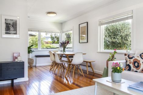 Photo of property in 58 Kervil Avenue, Te Atatu Peninsula, Auckland, 0610