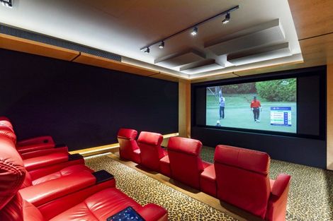 Photo of property in 21 Stanley Point Road, Stanley Point, Auckland, 0624