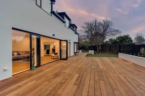 Photo of property in 142 Fendalton Road, Fendalton, Christchurch, 8052