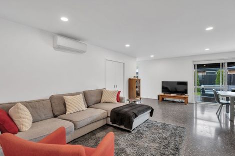 Photo of property in 56 Huntingdon Drive, Rangiora, 7400