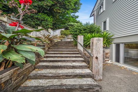 Photo of property in 27 Shelly Beach Parade, Cockle Bay, Auckland, 2014