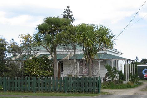 Photo of property in 213 Puriri Street, Castlecliff, Whanganui, 4501