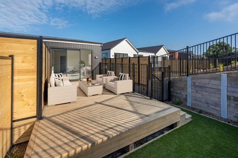 Photo of property in 30a Kukuwai Avenue, Red Beach, 0932