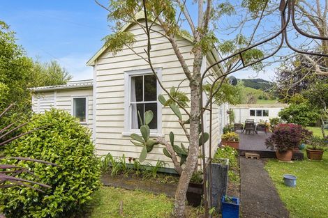 Photo of property in 16 George Street, Hikurangi, 0114