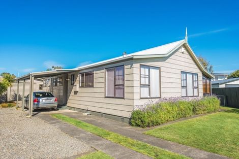 Photo of property in 16 Akepiro Place, Tawhero, Whanganui, 4501