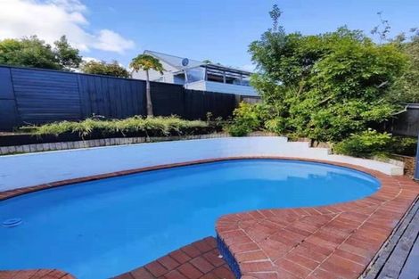 Photo of property in 31 John Downs Drive, Browns Bay, Auckland, 0630
