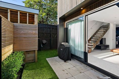 Photo of property in 6/20 Trent Street, Island Bay, Wellington, 6023