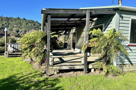 Photo of property in 254 Mangaonga Road, Ahititi, Urenui, 4378
