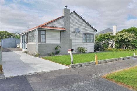Photo of property in 27 Savage Crescent, West End, Palmerston North, 4412