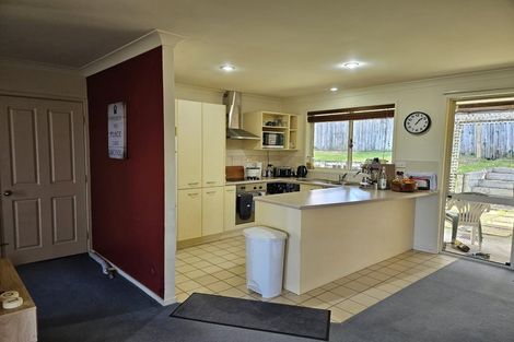 Photo of property in 8 Fresil Lane, Massey, Auckland, 0614