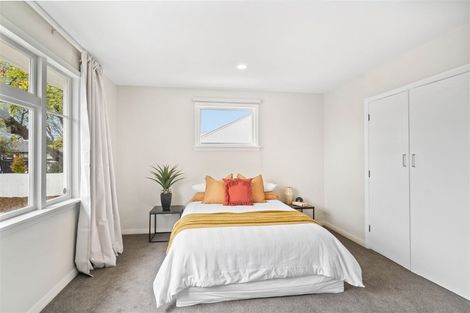 Photo of property in 9 Derrett Place, Saint Martins, Christchurch, 8022