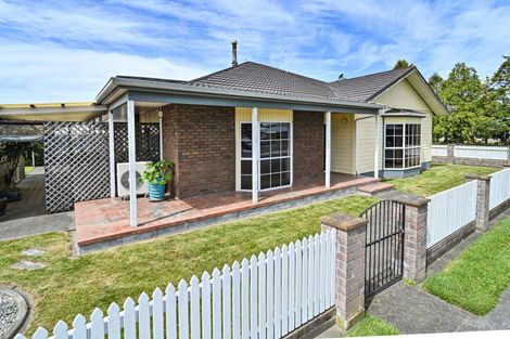 Photo of property in 910 Collinge Road, Mayfair, Hastings, 4122