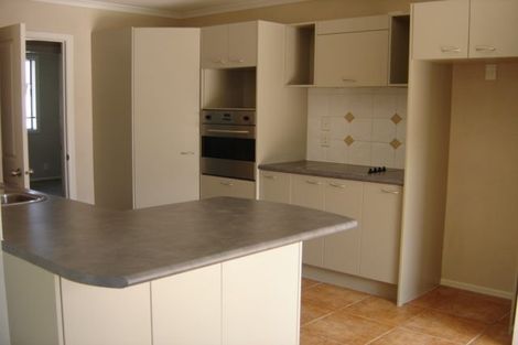 Photo of property in 96 Redcastle Drive, East Tamaki, Auckland, 2013